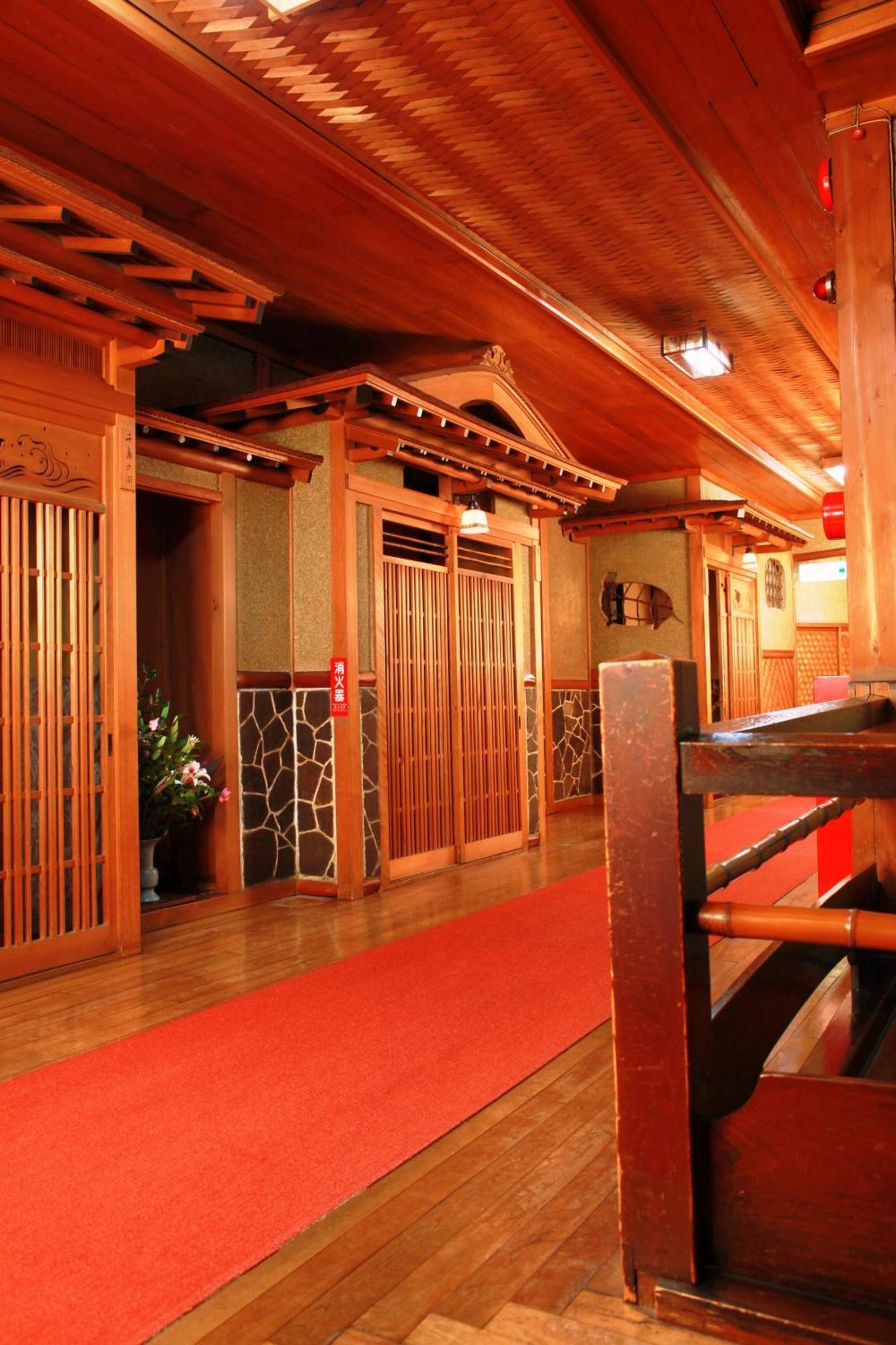 Ryokan Kaminaka Takayama  Ngoại thất bức ảnh